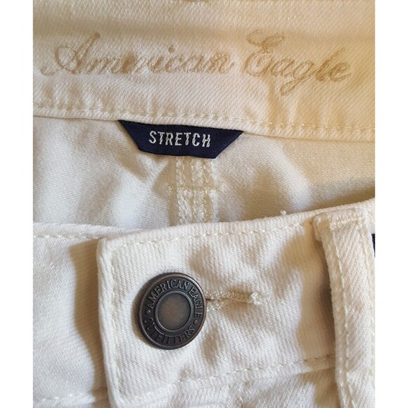 AMERICAN EAGLE Beaded Off-White Denim Cut-off Shortie Jean Shorts  Size 2 - Picture 6 of 8